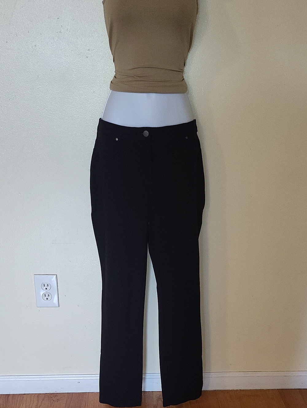 Chico's Black Straight-Leg Women's Pants